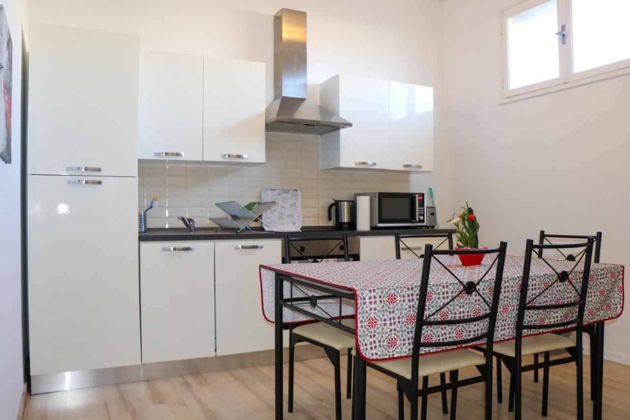 Appart Aux Deux Colombes Avec Balcon Et Garage ปามิเยร์ ภายนอก รูปภาพ